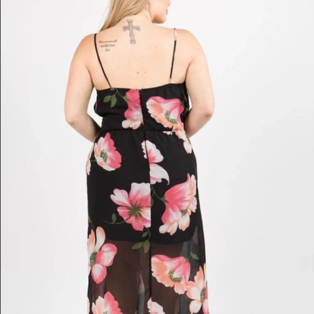 Plus Size Maxi Dress - Picture 2 of 3